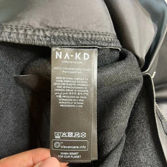 NA-KD Vegan Faux Leather PU High Rise Cropped Pants in Black Size EU 36 | US 6 - Picture 11 of 13